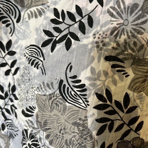 ❤️3/$15❤️ Fred David Petite blouse - Picture 8 of 9